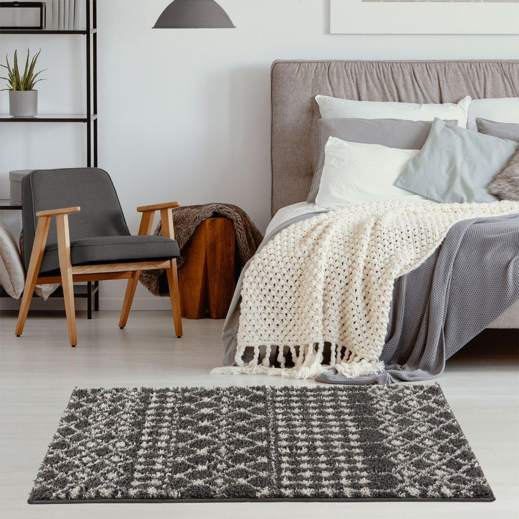Moroccan Dark Grey Shaggy Rug | 1040