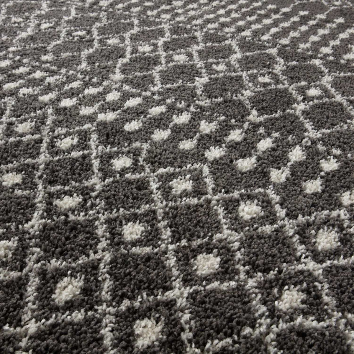 Moroccan Dark Grey Shaggy Rug | 1040