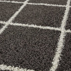 Moroccan Dark Grey Shaggy Rug | 540