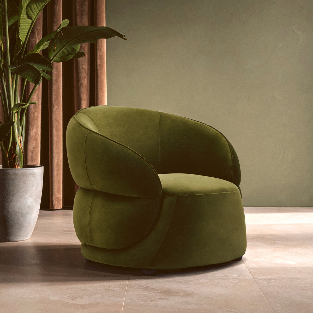 Darla Forest Green Curved Velvet Chair