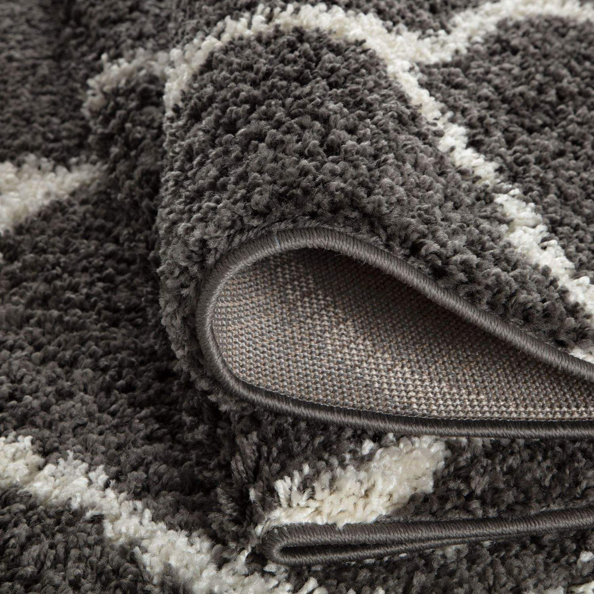 Moroccan Dark Grey Shaggy Rug | 640