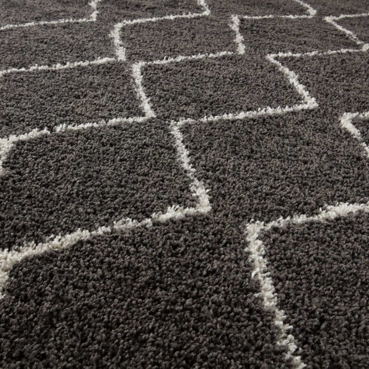 Moroccan Dark Grey Shaggy Rug | 840