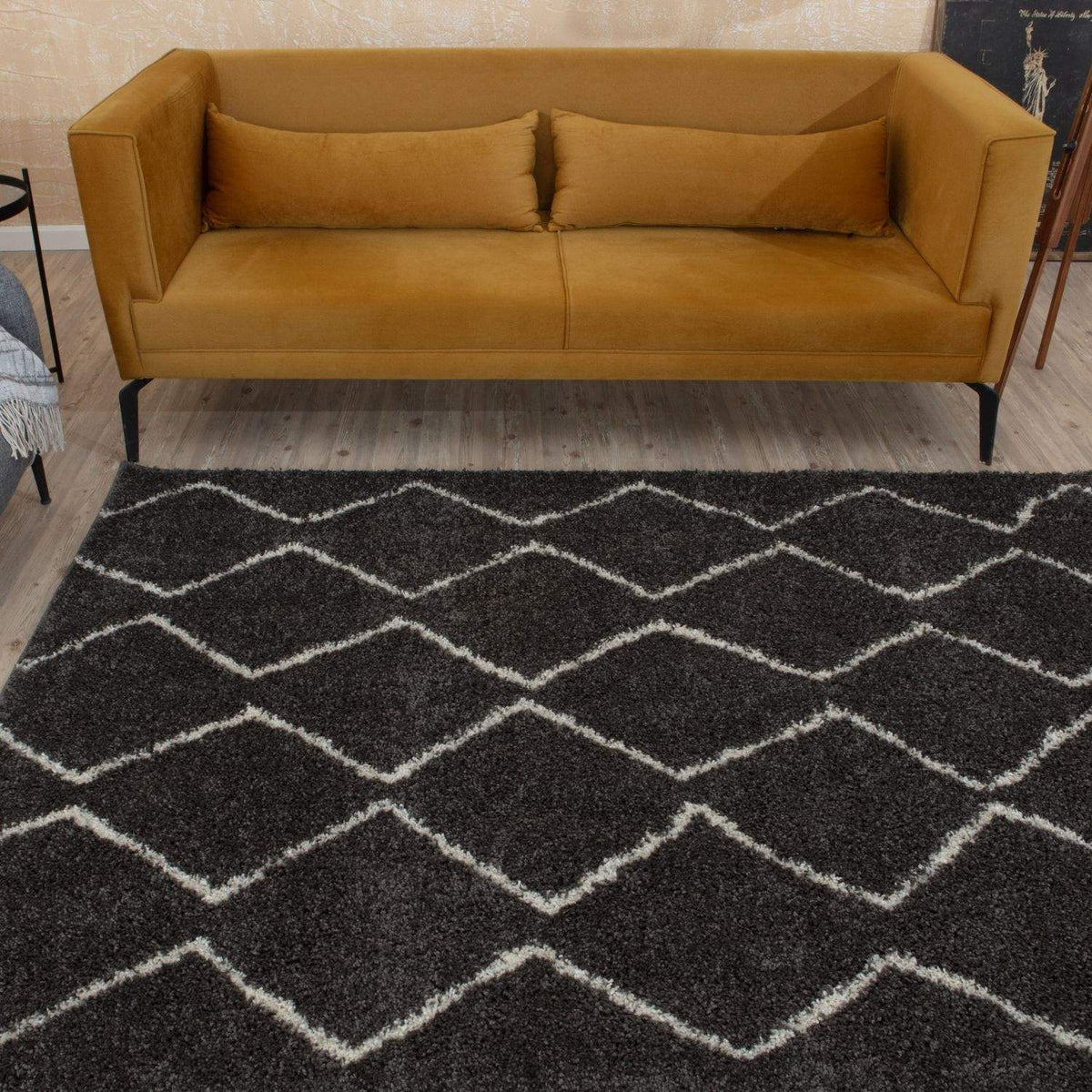 Moroccan Dark Grey Shaggy Rug | 840