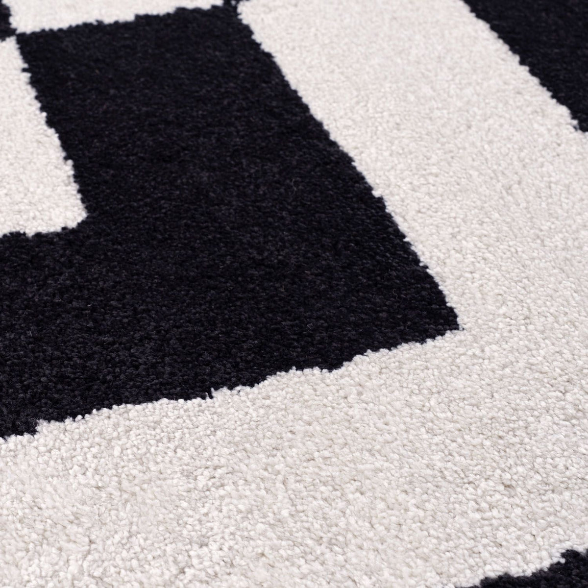 Joli Geometric Black & White Rug