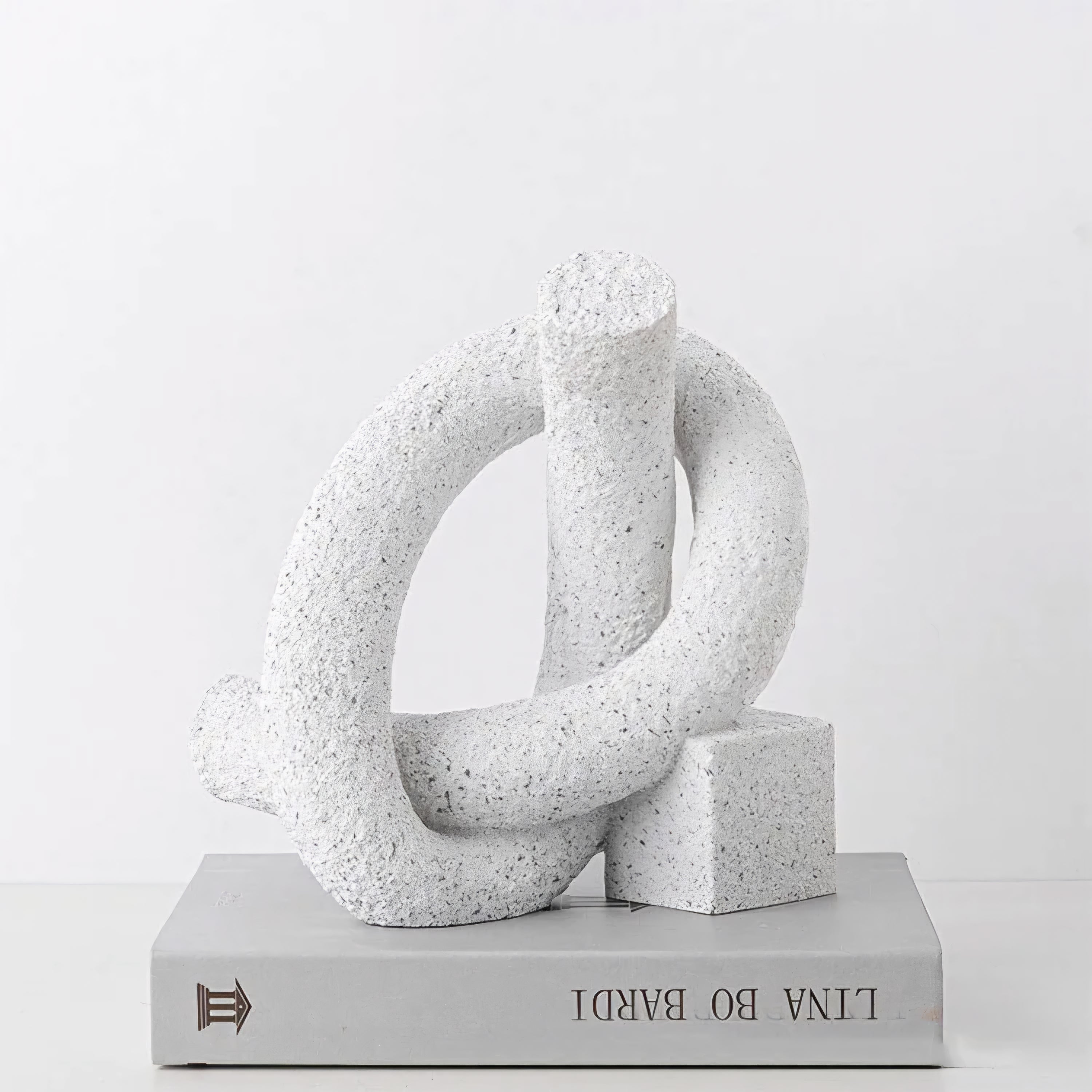 Arlo Japandi Minimalist Resin Ornament – Neutral Tone Modern Knot Sculpture