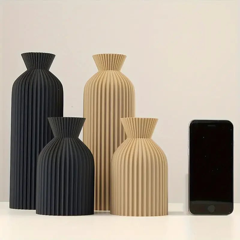 Elegant Black Plastic Vase - Boho Chic Decorative Centrepiece - MOOAZAA