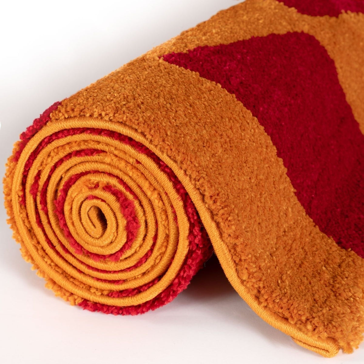 Joli Checkered Red & Orange Rug - MOOAZAA