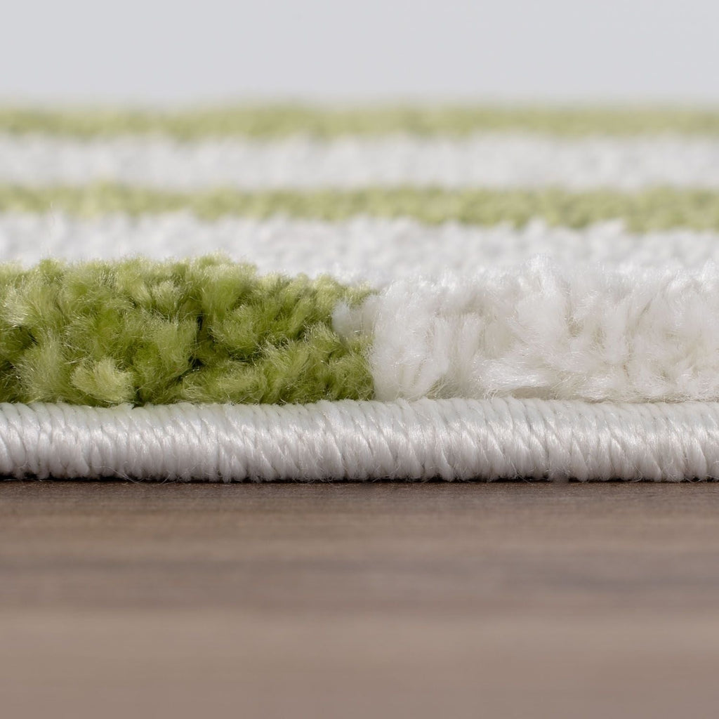 Joli Geometric Green & White Rug
