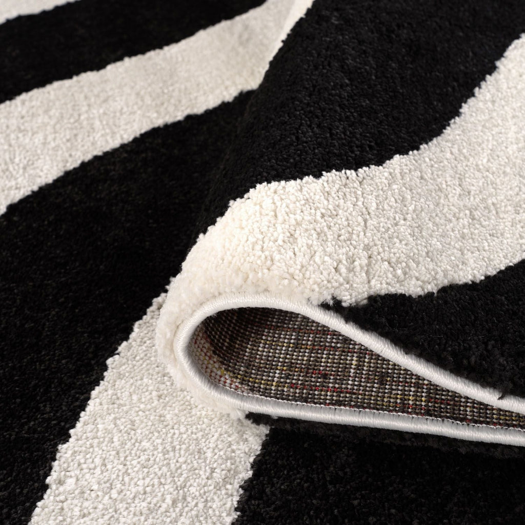 Joli Wave Black & White Rug