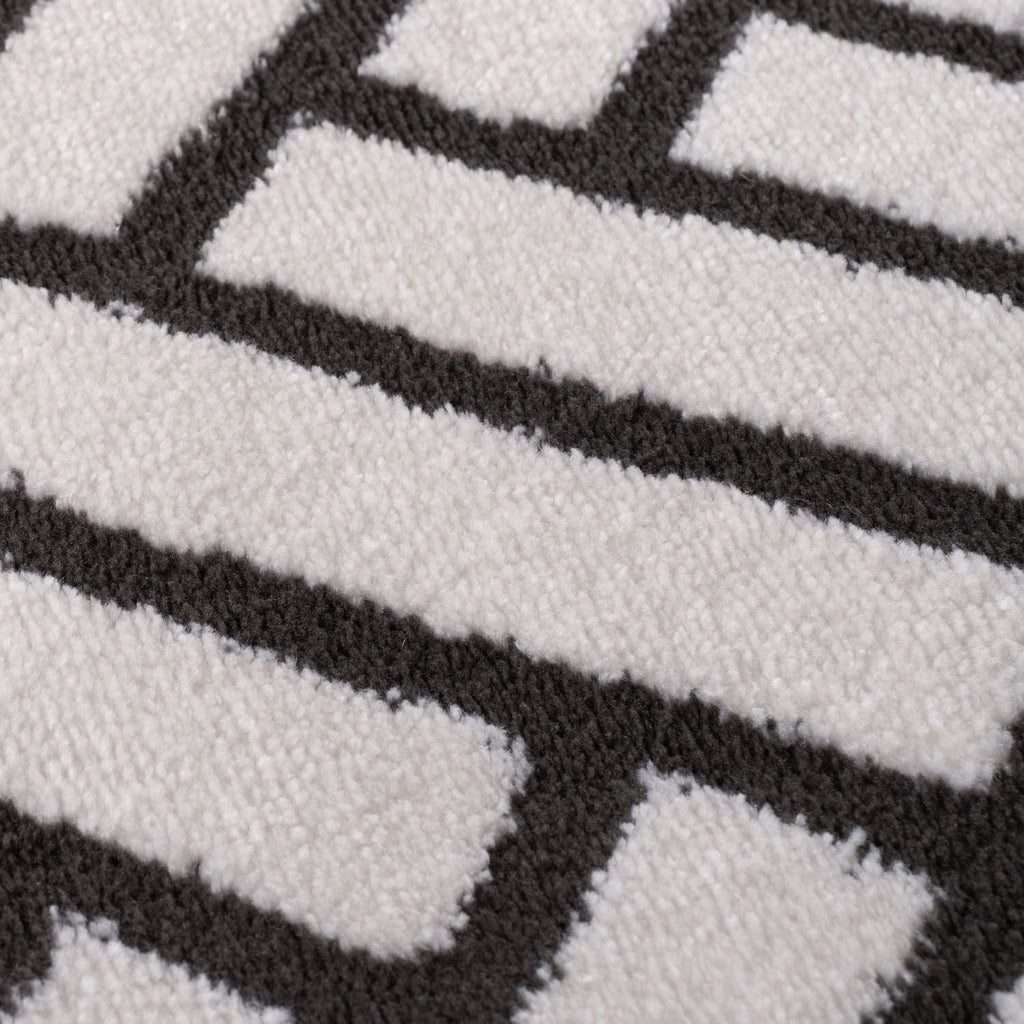 Loft Chevron Dark Grey Rug - MOOAZAA
