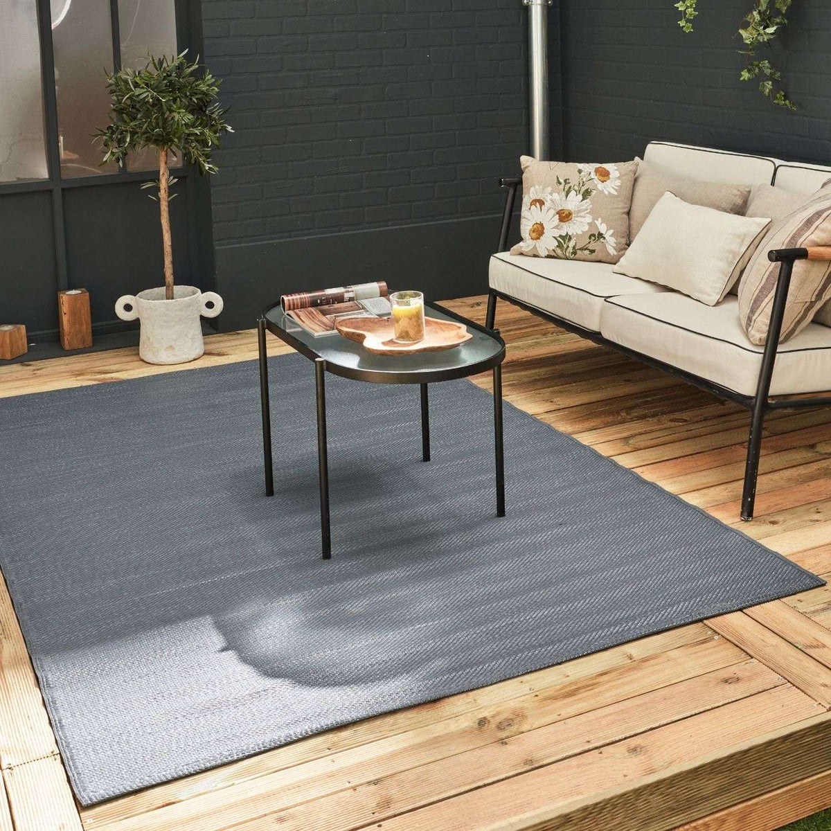 Urban Outdoor Rug Anthracite | 1000