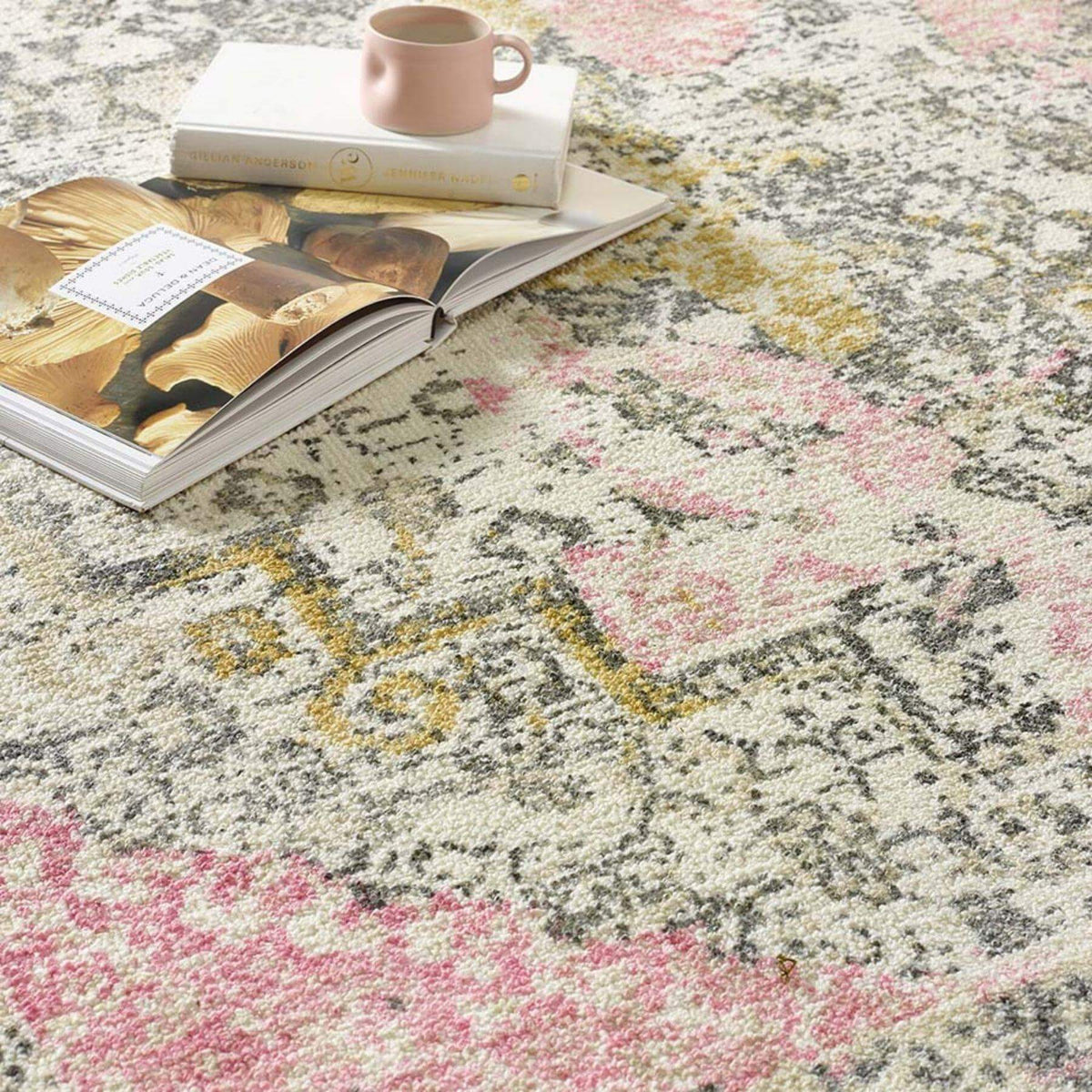 Vogue Vintage Pink Rug - MOOAZAA