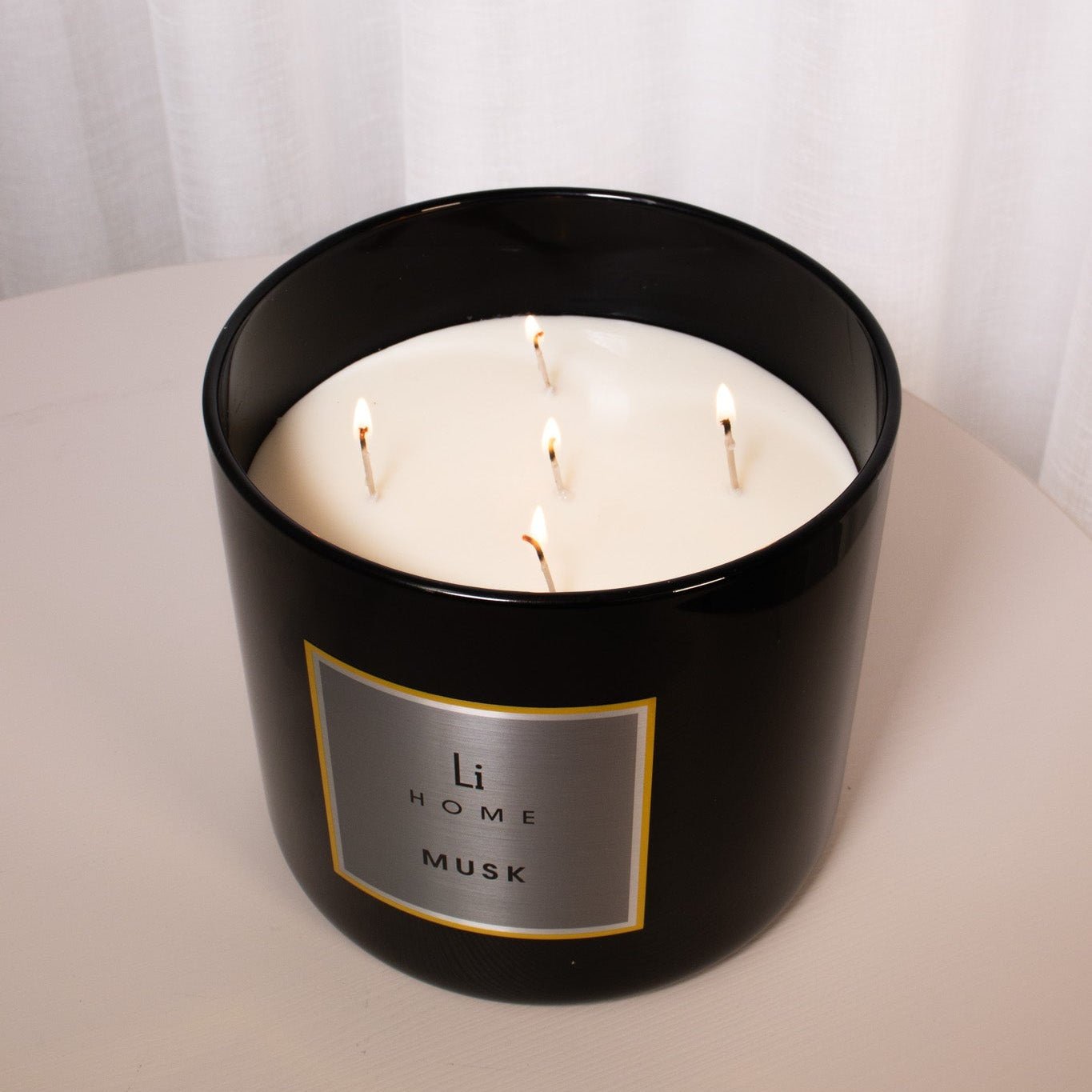 XL Candle - Musk - MOOAZAA