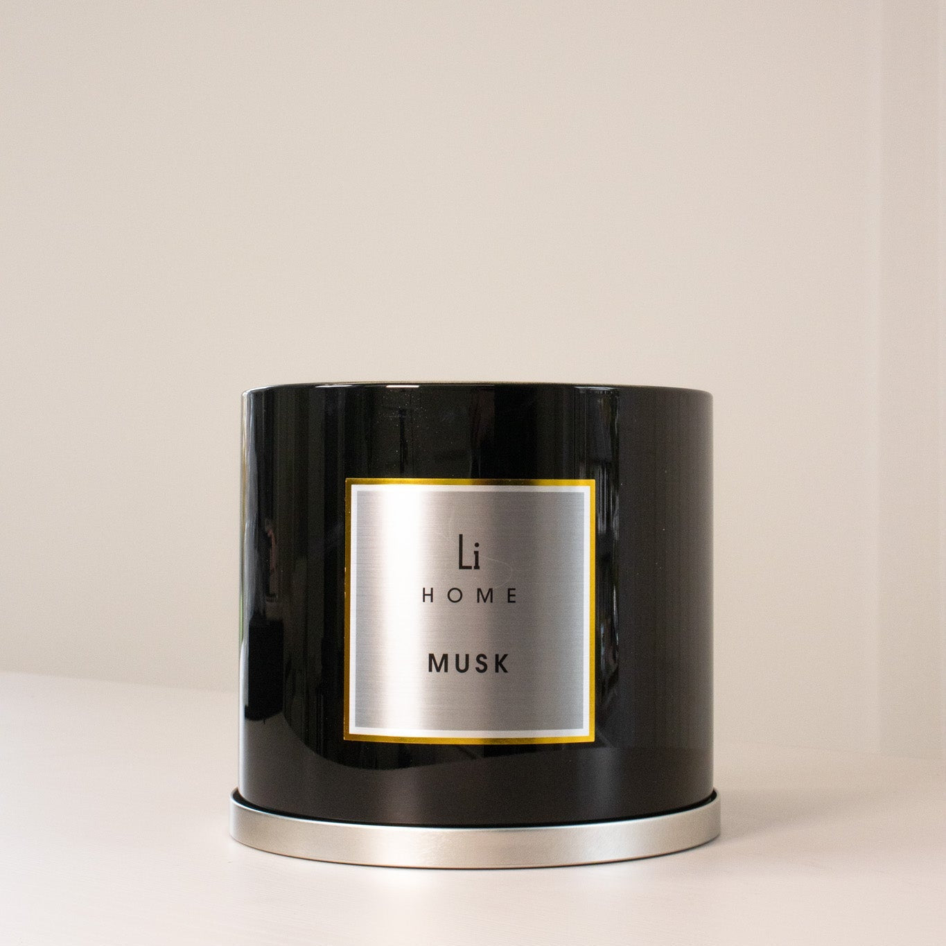 XL Candle - Musk - MOOAZAA